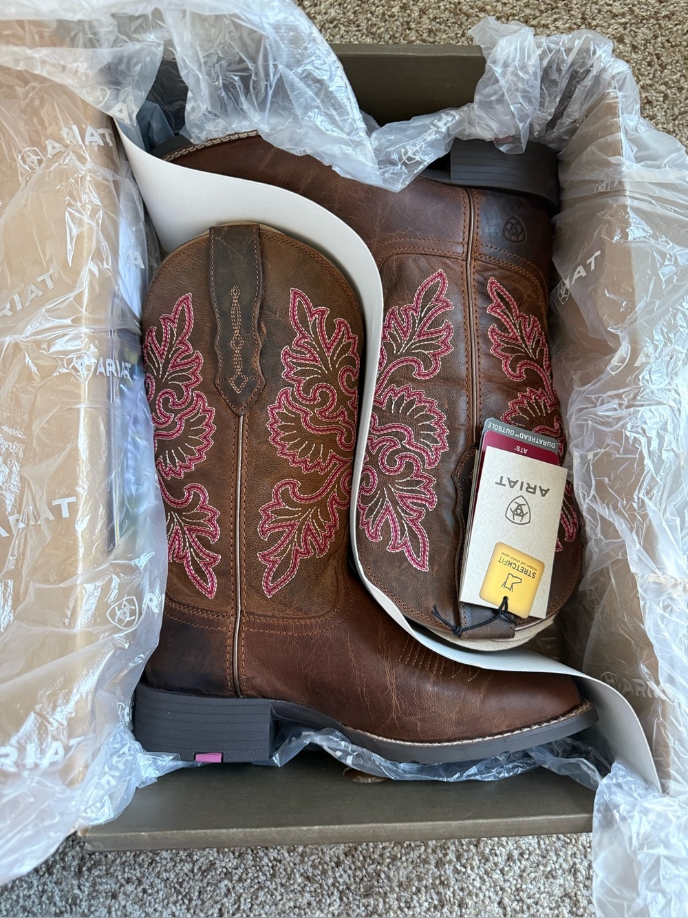 Ariat Round Up Wide Square Toe StretchFit Cowboy Boots